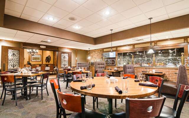 Clarion Inn Garden City