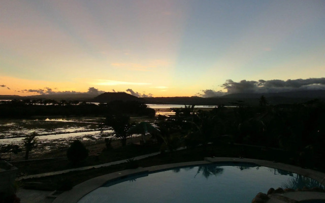 Moalboal Beach Resort