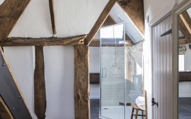 Tudor Farmhouse Hotel