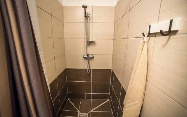 Nitra Glycerin Hostel