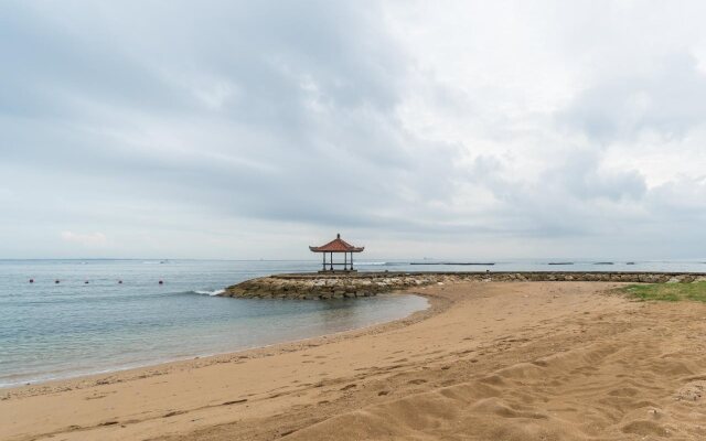 Grand Whiz Hotel Nusa Dua