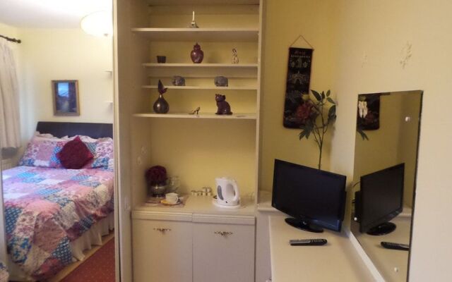 The Cedars House B&B