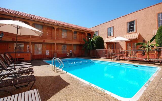 Motel 6 Dallas, Tx - Downtown