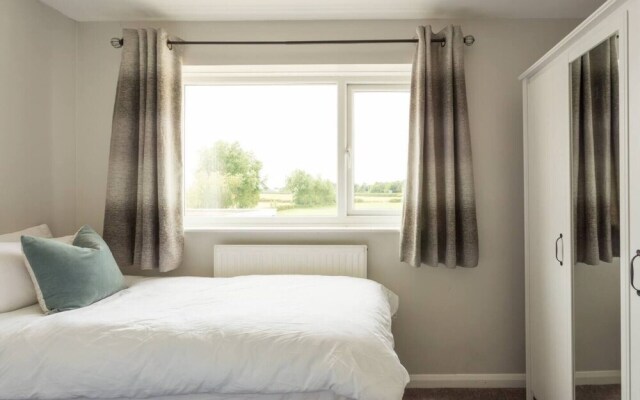 The Farm House Apartment + Free Parking