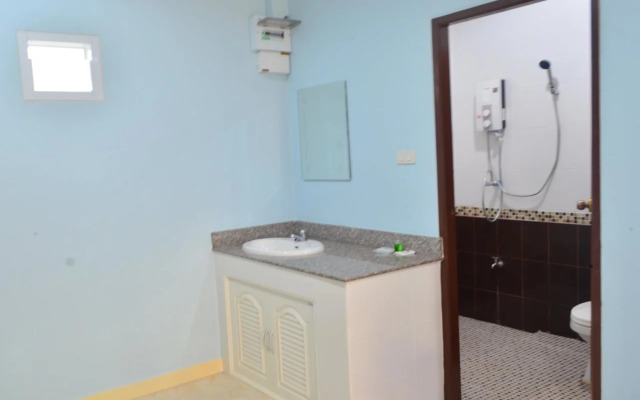 Selamat Lanta Resort