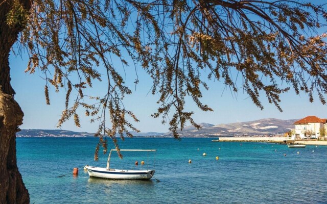 Amazing Home in Kastel Kambelovac With Wifi and 1 Bedrooms