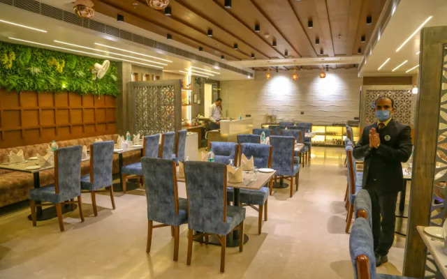 Four Leaf Hotel, Kasganj