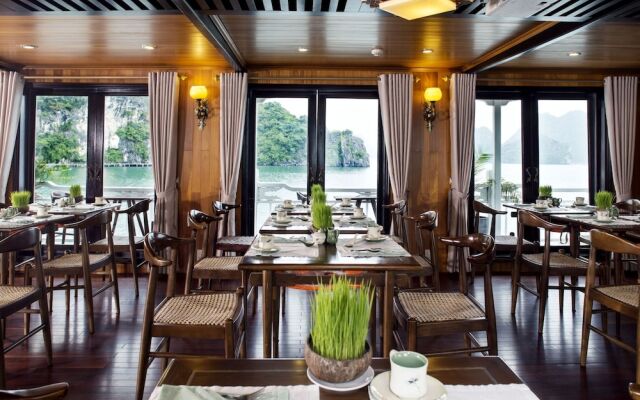 Hera Classic Boutique Cruises
