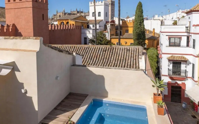 Alcazar Pool Villa by Valcambre