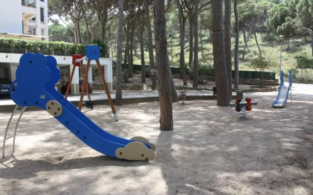 Precioso apartamento con piscina.
