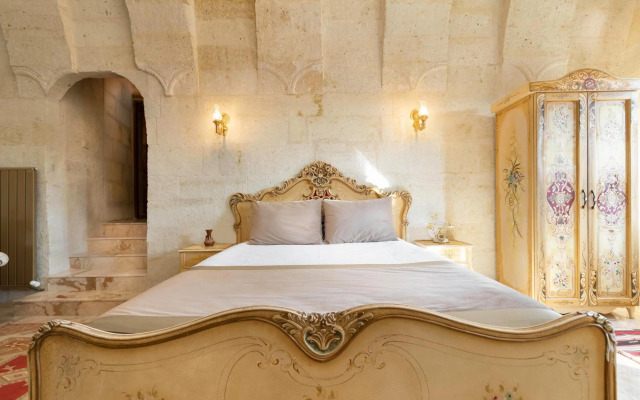 House 1938 Special Cave Hotel