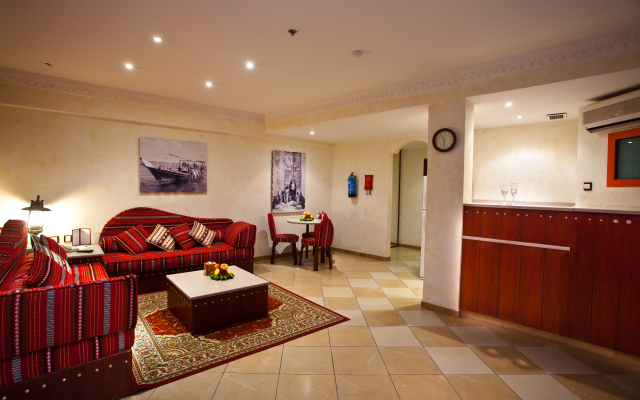 Al Liwan Suites