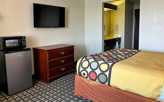 Super 8 by Wyndham Madison IN