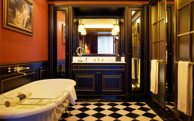 L'Escape Hotel