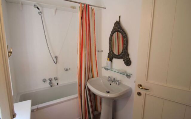 House Amalia Chiavari