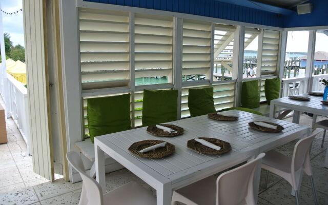 Romora Bay Resort & Marina