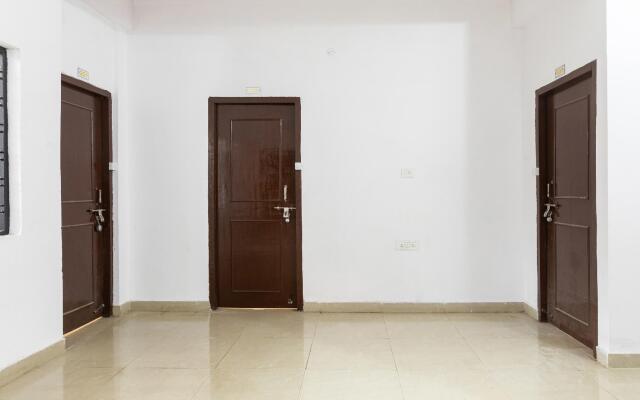 OYO 28691 Hotel Golden Star