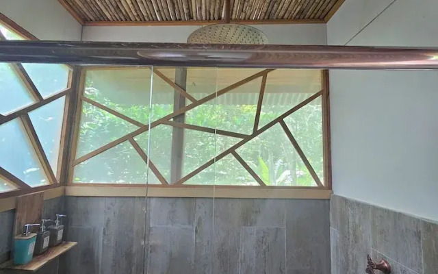 Buru Nature Hotel