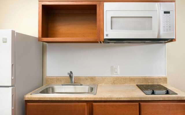 WoodSpring Suites Chicago Romeoville