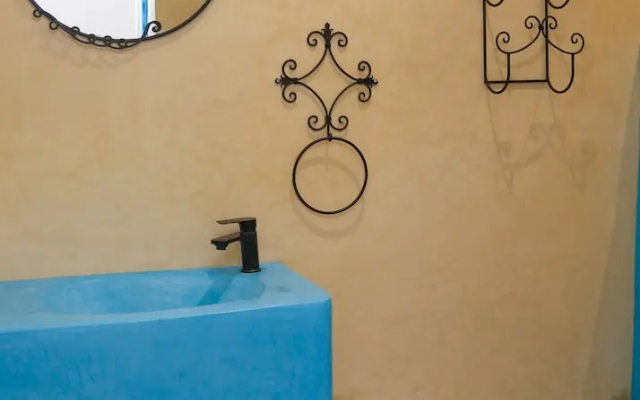 Casa Blue Pearl