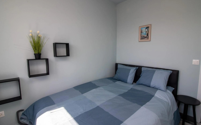 Mountain View Apartment 1 + Parking