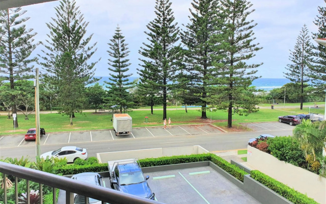 Burleigh Esplanade Apartments
