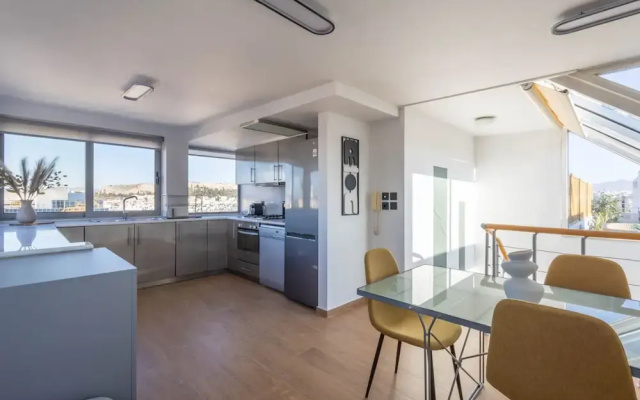 Acropolis Sky Retreat Jacuzzi 3BR Maisonette