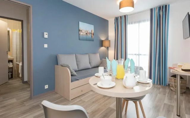 Apartment in La Rochelle Near the Beach