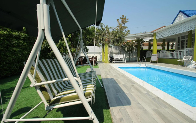 Little home poolvilla