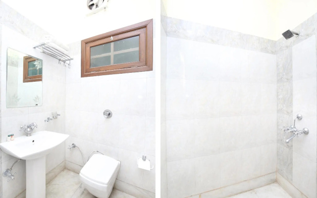 OYO 15347 Dhingra Residency