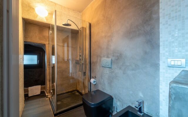 Petra Apartment in Civenna by Wonderful Italy