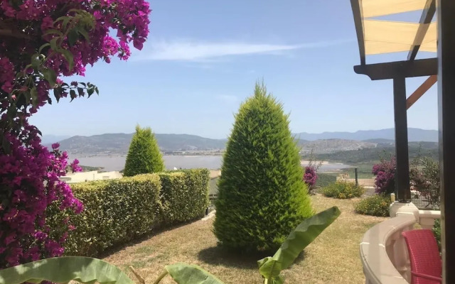 Stunning 4 Bedroom Private Villa - With Pool