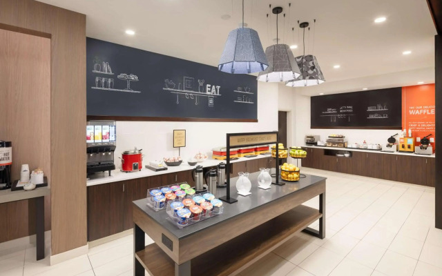 Hampton Inn & Suites Rochester Downtown