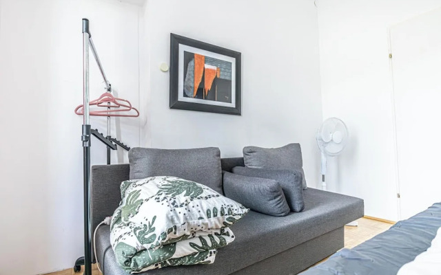 Comfy 4BR Apt Ideal for Groups Families