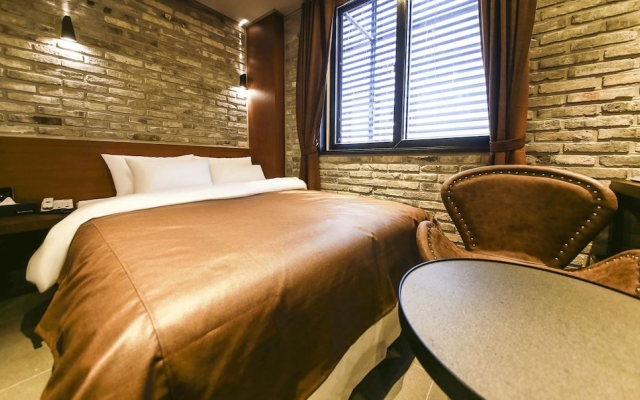A-Vant Hotel