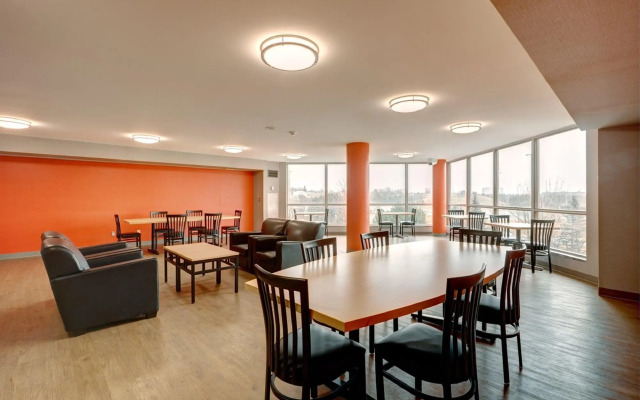 Seneca Residence & Conference Centre - Newnham