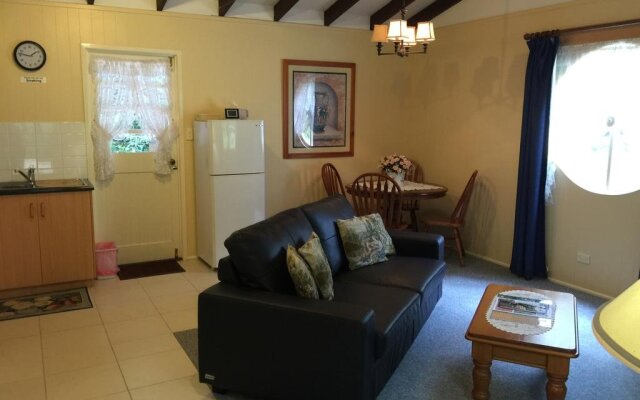 Curtis Falls Apartment