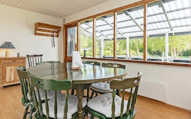 6 Person Holiday Home in Hojslev