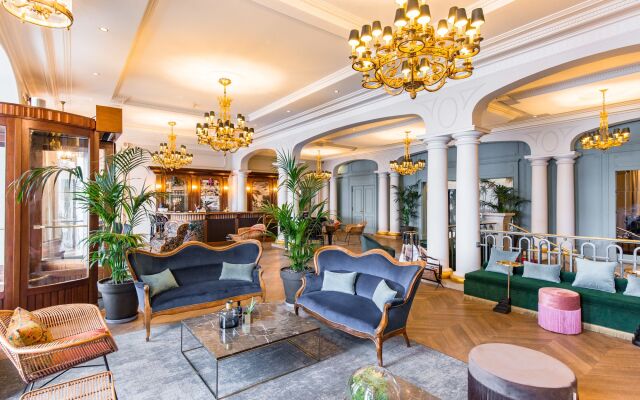 Le Palace De Menthon