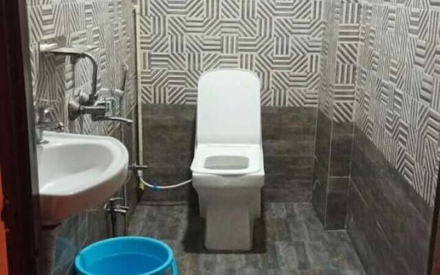 iROOMZ Lake View Palace