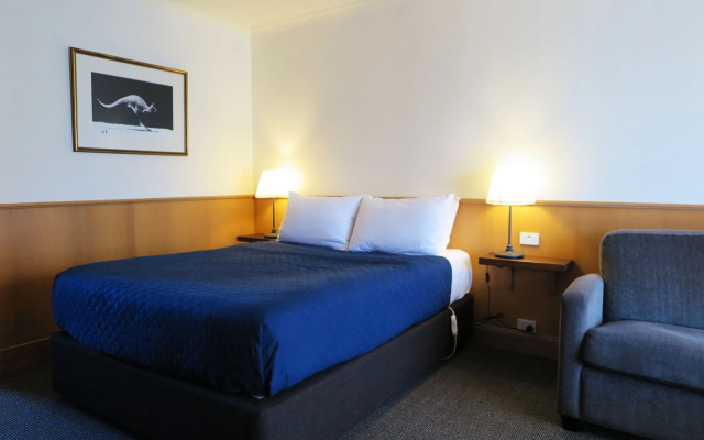 Summerhill Motor Inn