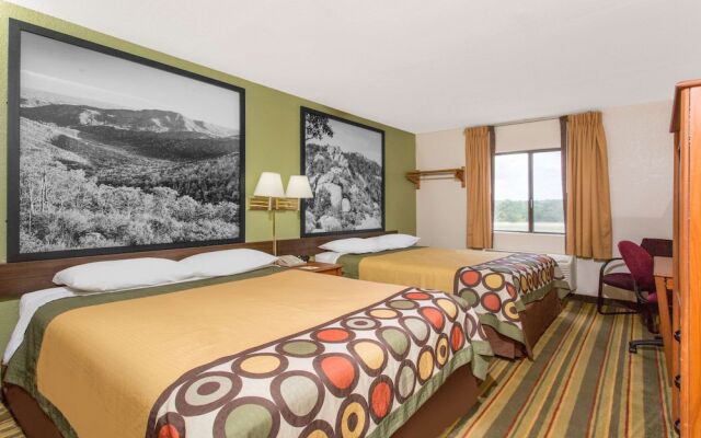 Super 8 Motel - Bedford