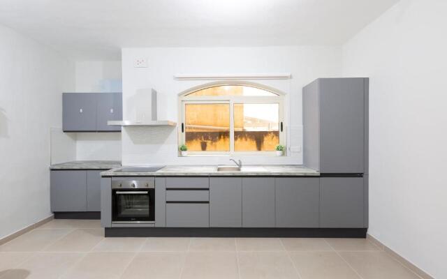 Sliema Charming: 3BR Apartment Near the Beach by 360 Estates