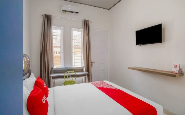 Wisma Bambu Syariah by  OYO Rooms