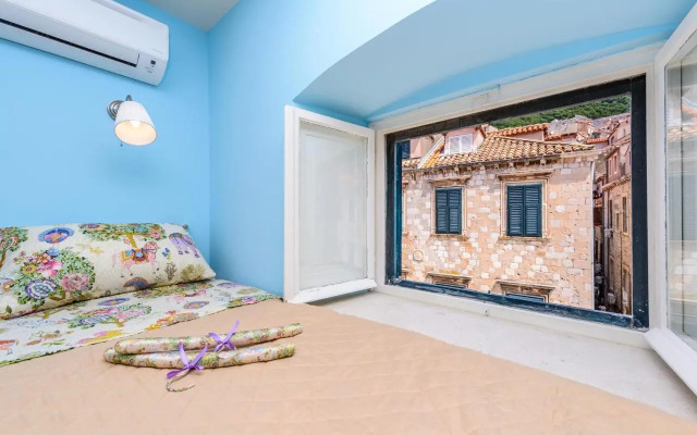 Stradun View En Suite Rooms & Studio