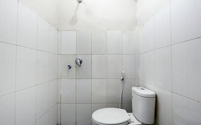 OYO 3187 Kost Putri Bu Chris