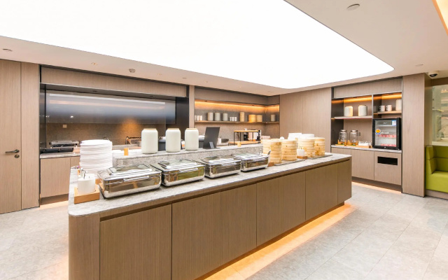Ji Hotel Shanghai Lujiazui Beiyangjing Road Metro Station