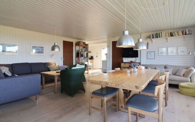 "Lambe" - 325m from the sea in NW Jutland