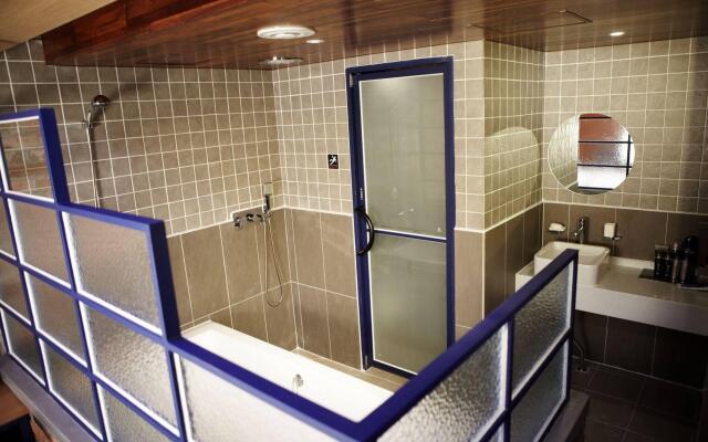 Q5 Hotel