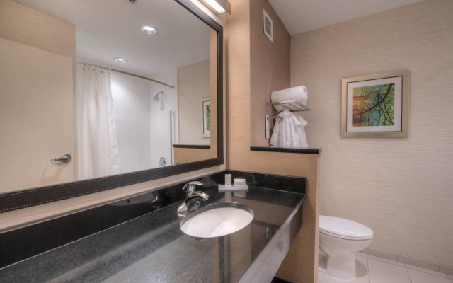 Fairfield Inn and Suites by Marriott Charlotte Airport